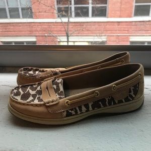Sperry giraffe print loafers size 7.5